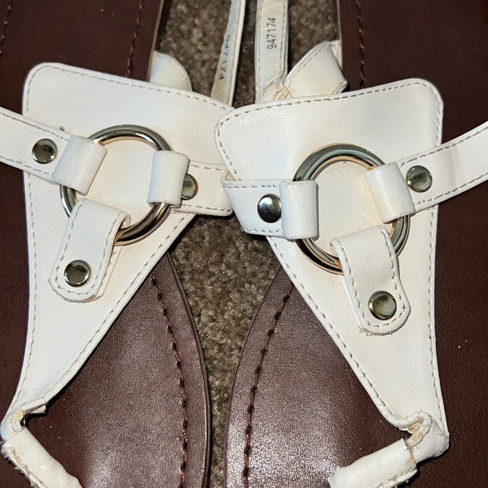 Gap Sandal - Picture 2 of 7